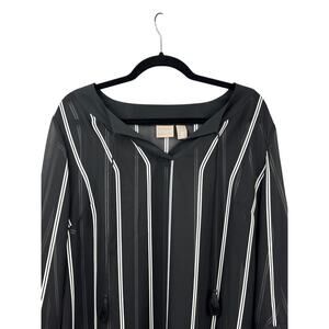 Chico’s Women’s Striped Long Sleeve Blouse Size 2 – Classic Workwear Top